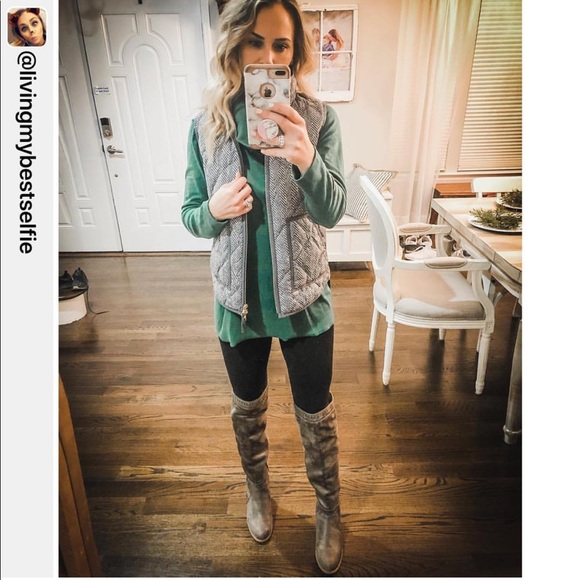 Soda Mention Charcoal Gray knee high heeled Boot - Picture 3 of 8